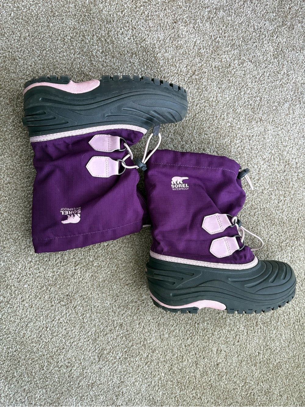 Sorel Purple and Pink Kids Size 2 Lace Up Outdoor‎ Snow Boots